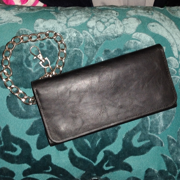 Leather Chained Wallet- New - Picture 1 of 6